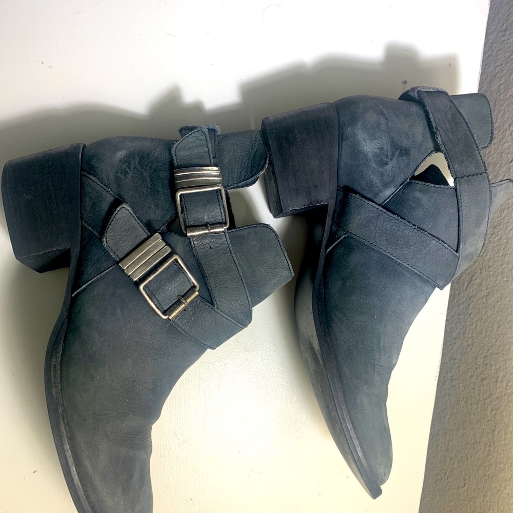 Steve Madden boots